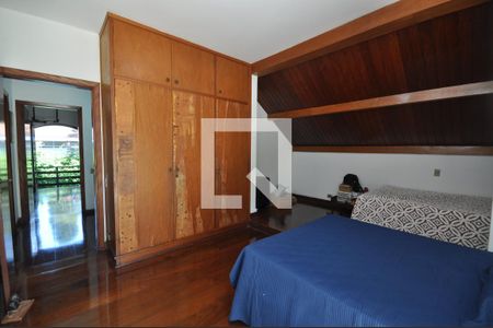 Suíte 1 de casa à venda com 3 quartos, 999m² em Vila Albertina, São Paulo