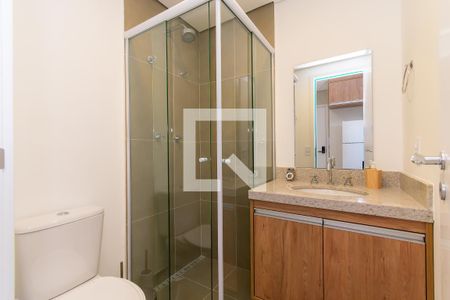 Banheiro de kitnet/studio para alugar com 1 quarto, 29m² em Liberdade, São Paulo