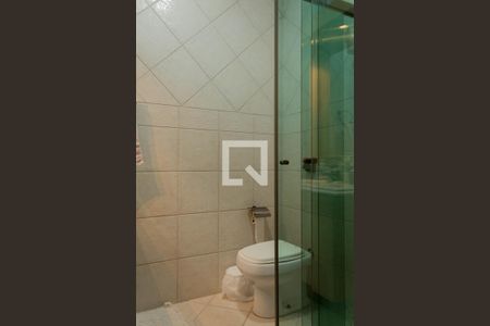 Casa à venda com 414m², 4 quartos e 6 vagasBanheiro da Suíte 3