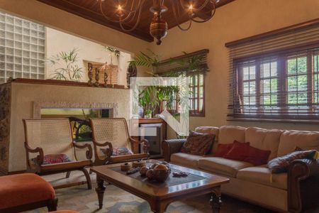 Casa à venda com 414m², 4 quartos e 6 vagasSala