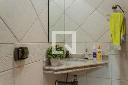 Casa à venda com 414m², 4 quartos e 6 vagasBanheiro