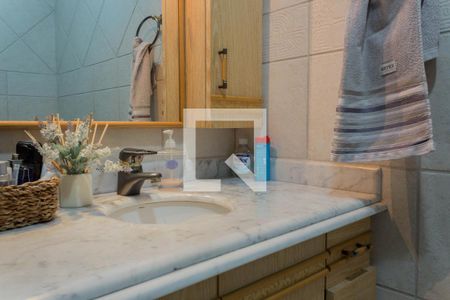 Casa à venda com 414m², 4 quartos e 6 vagasBanheiro da Suíte 3