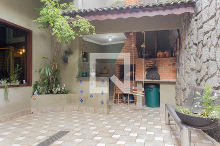 Casa à venda com 414m², 4 quartos e 6 vagasQuintal