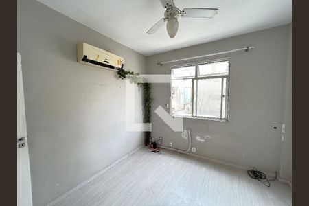 Quarto 1 de apartamento para alugar com 3 quartos, 70m² em Praça Seca, Rio de Janeiro