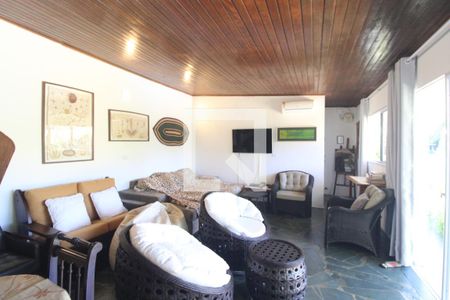 Casa para alugar com 1 quarto, 180m² em Interlagos, São Paulo