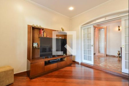 Casa de Condomínio à venda com 4 quartos, 450m² em Caxingui, São Paulo