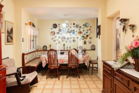 Cozinha de casa à venda com 3 quartos, 300m² em Santa Tereza, Porto Alegre