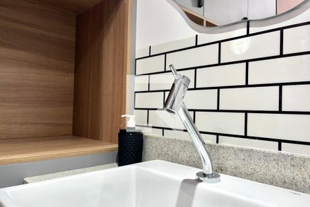 Banheiro de kitnet/studio para alugar com 1 quarto, 29m² em Vila Clementino, São Paulo