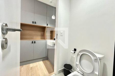 Banheiro de kitnet/studio para alugar com 1 quarto, 29m² em Vila Clementino, São Paulo
