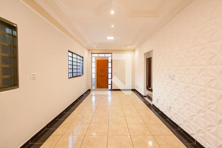 Sala de casa para alugar com 4 quartos, 187m² em Planalto, Uberlândia