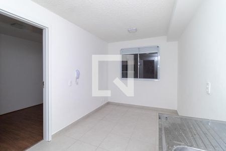 Sala de apartamento para alugar com 1 quarto, 27m² em Parque Industrial Tomas Edson, São Paulo