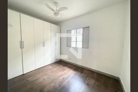 Quarto 2 de casa à venda com 3 quartos, 275m² em Santa Amelia, Belo Horizonte