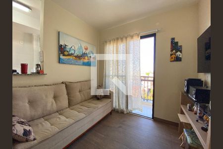 Sala de apartamento para alugar com 2 quartos, 50m² em Quintino, Rio de Janeiro