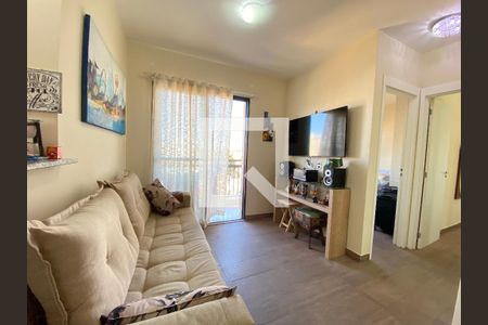 Sala de apartamento para alugar com 2 quartos, 50m² em Quintino, Rio de Janeiro