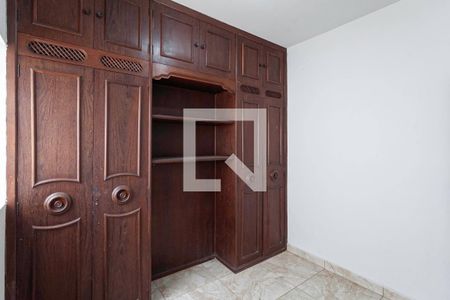 Quarto 1 de casa para alugar com 4 quartos, 460m² em Glória, Belo Horizonte