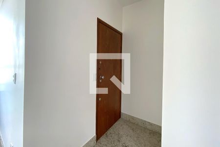 Entrada de apartamento para alugar com 3 quartos, 100m² em Santo Agostinho, Belo Horizonte