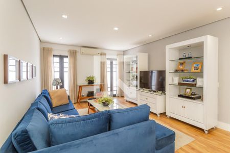 Sala de TV de casa à venda com 4 quartos, 390m² em Planalto Paulista, São Paulo