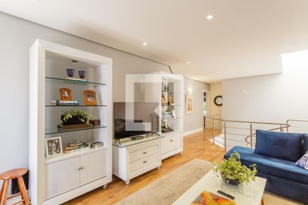 Sala de TV de casa à venda com 4 quartos, 300m² em Planalto Paulista, São Paulo