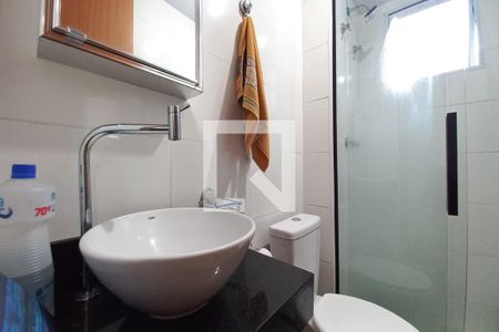 Banheiro de apartamento à venda com 1 quarto, 37m² em Villa Garden, Campinas