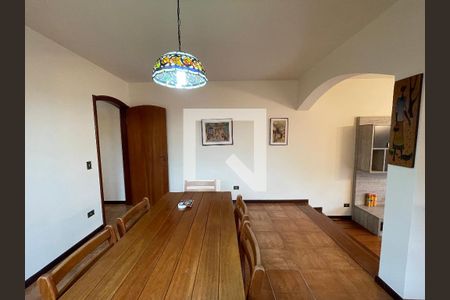 Sala de casa à venda com 4 quartos, 350m² em Jardim das Vertentes, São Paulo