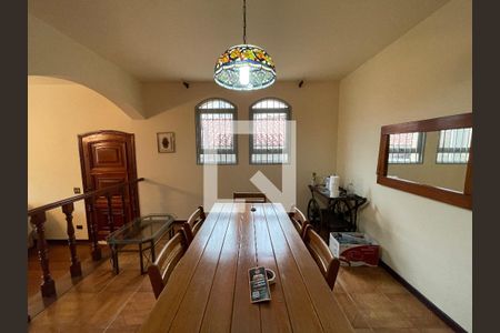 Sala de casa à venda com 4 quartos, 350m² em Jardim das Vertentes, São Paulo