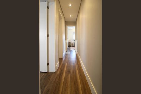 Corredor  de apartamento à venda com 3 quartos, 138m² em Vila Andrade, São Paulo