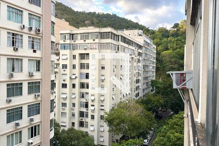 Vista de apartamento à venda com 3 quartos, 72m² em Copacabana, Rio de Janeiro