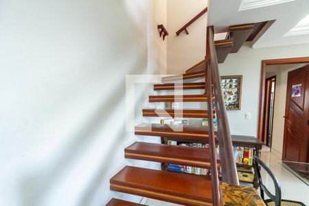 Escada de apartamento à venda com 3 quartos, 186m² em Vila Marlene, São Bernardo do Campo