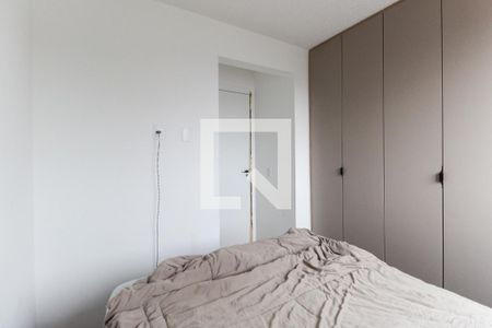 Quarto 1 de apartamento para alugar com 2 quartos, 34m² em Vila Carmosina, São Paulo