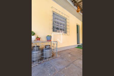 Casa à venda com 2 quartos, 300m² em Mathias Velho, Canoas
