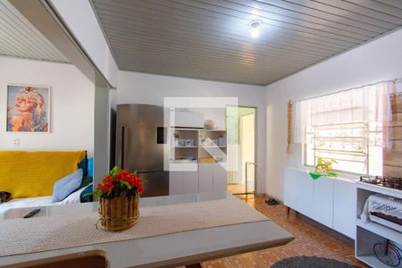 Casa à venda com 2 quartos, 300m² em Mathias Velho, Canoas