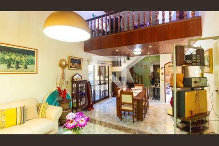 Casa à venda com 3 quartos, 360m² em Piratininga, Niterói