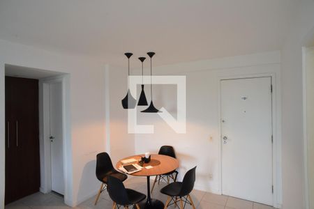 Sala de apartamento à venda com 1 quarto, 60m² em Barra da Tijuca, Rio de Janeiro