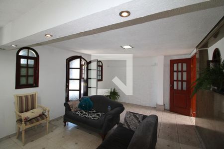 Sala de casa à venda com 4 quartos, 220m² em Vila Santa Maria, São Paulo