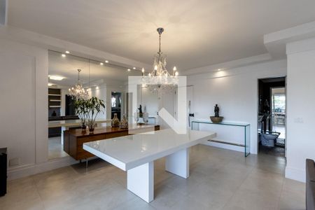 Apartamento à venda com 3 quartos, 153m² em Vila Romana, São Paulo