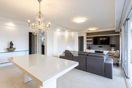 Apartamento à venda com 3 quartos, 153m² em Vila Romana, São Paulo