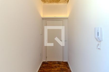 Corredor de apartamento para alugar com 1 quarto, 46m² em República, São Paulo