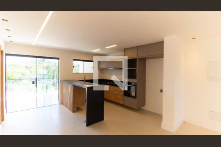 Casa de Condomínio à venda com 4 quartos, 390m² em Pendotiba, Niterói