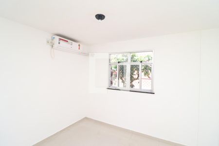 Quarto 1 de apartamento para alugar com 2 quartos, 70m² em Ilha do Governador, Rio de Janeiro