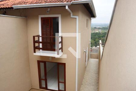 Escada de casa para alugar com 2 quartos, 65m² em Quinta dos Angicos, Cotia