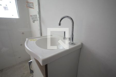 Banheiro de casa para alugar com 2 quartos, 100m² em Vila Assunção, Santo André