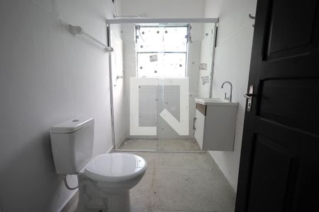 Banheiro de casa para alugar com 2 quartos, 100m² em Vila Assunção, Santo André