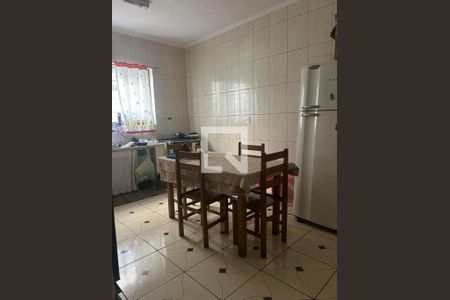 Casa à venda com 5 quartos, 317m² em Vila Carrão, São Paulo