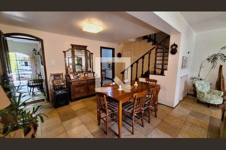 Casa à venda com 3 quartos, 180m² em Jardim Ampliacao, São Paulo