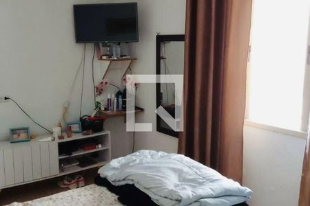 Casa à venda com 4 quartos, 115m² em Cidade Domitila, São Paulo