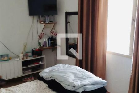 Casa à venda com 4 quartos, 115m² em Cidade Domitila, São Paulo