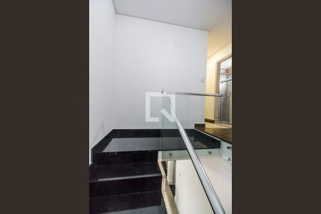 Escada de apartamento à venda com 4 quartos, 350m² em Alphaville, Santana de Parnaíba