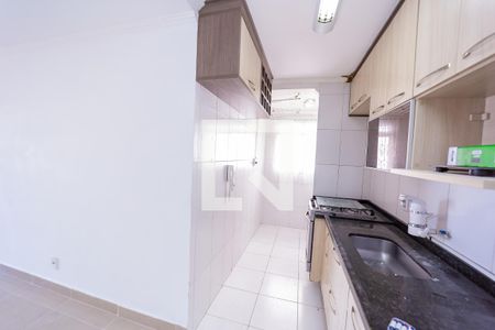 Cozinha de apartamento à venda com 2 quartos, 58m² em Jardim Três Marias, São Paulo