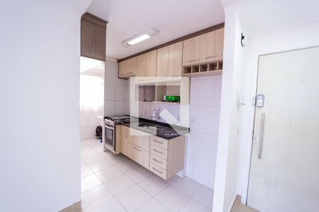 Cozinha de apartamento à venda com 2 quartos, 58m² em Jardim Três Marias, São Paulo