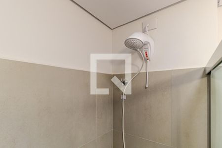 Banheiro Social de kitnet/studio para alugar com 1 quarto, 33m² em República, São Paulo